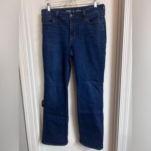 Fun and cute crop kick jeans!
